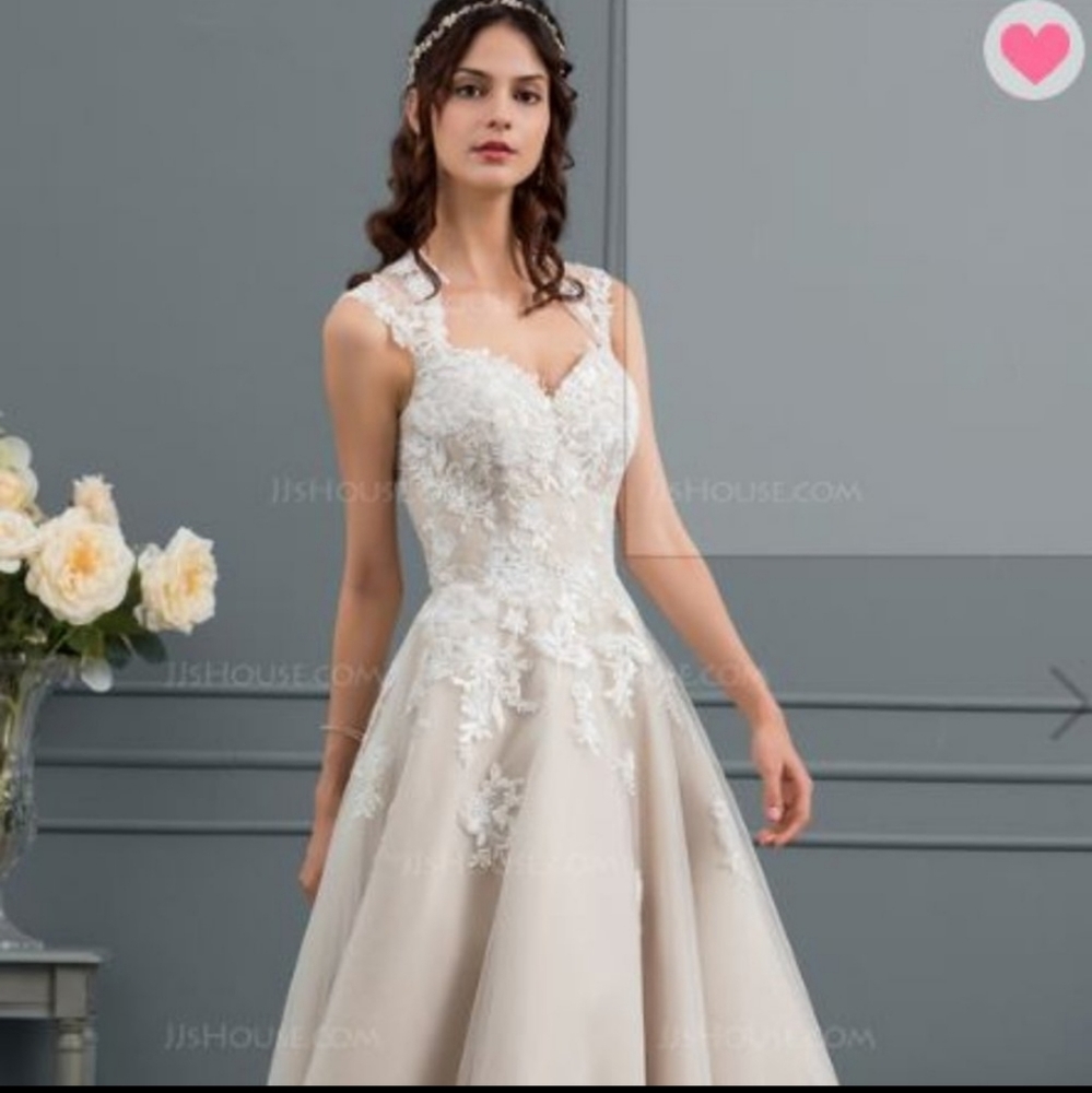 Never worn gorgeous tea length wedding dress
